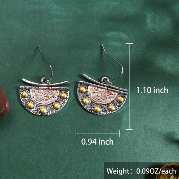 ✨🆕✨ BoHo Unique Fan Shaped Metal Earrings✨ - Picture 5 of 11